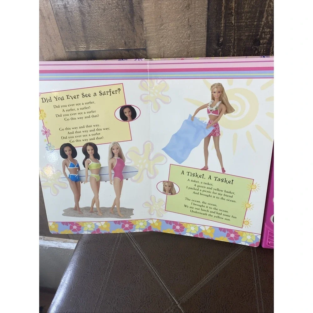 VTG Barbie Sing-Along Songs Play-a-Song Book w/ Working Microphone (2000) TESTED